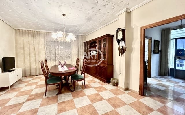 4 Zimmer Villa zu verkaufen in Picassent mit Garage - 260.000 € (Ref: 8899689)