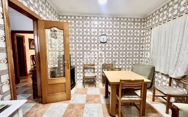 4 Zimmer Villa zu verkaufen in Picassent mit Garage - 260.000 € (Ref: 8899689)