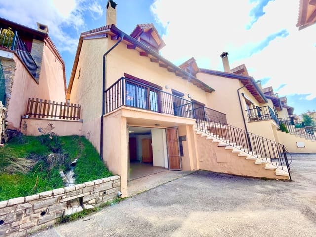 4 soverom Kjedet enebolig til salgs i Alcalá de la Selva med garasje - € 220 000 (Ref: 8902885)