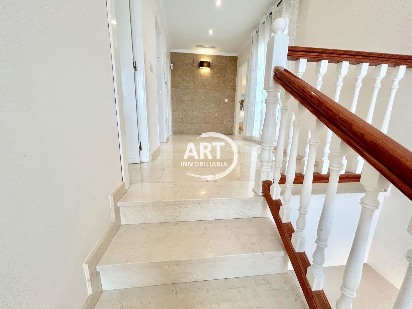 3 soveværelse Villa til salg i L'Eliana med swimmingpool garage - € 698.000 (Ref: 8912324)