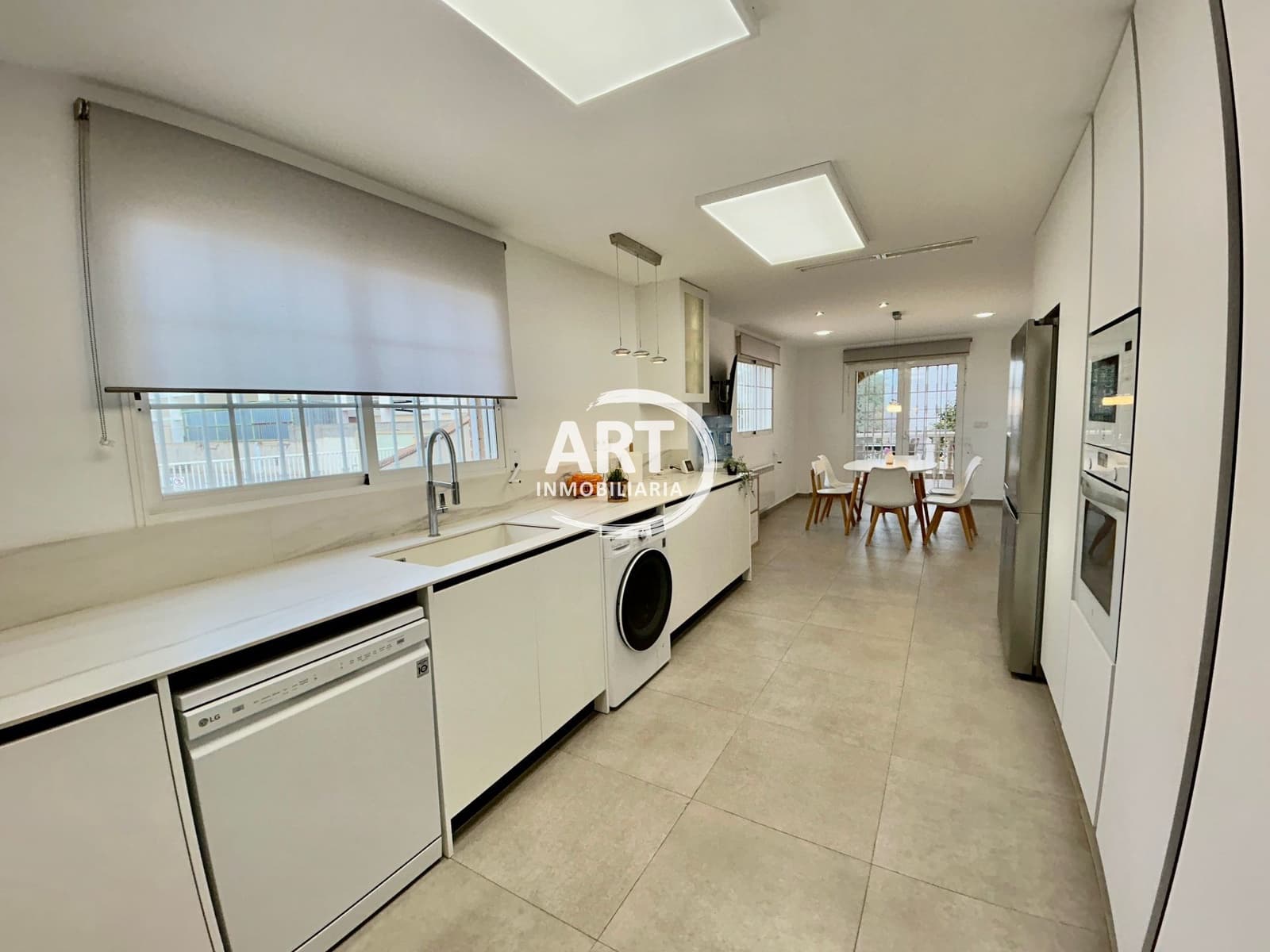 3 soveværelse Villa til salg i L'Eliana med swimmingpool garage - € 698.000 (Ref: 8912324)