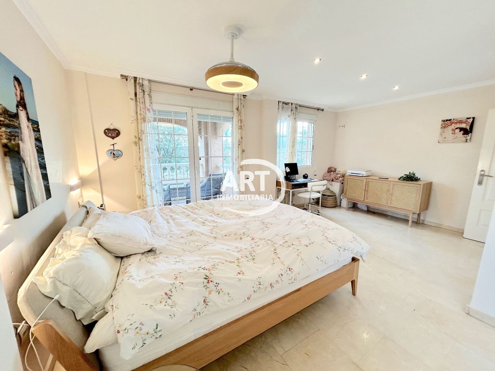 3 soveværelse Villa til salg i L'Eliana med swimmingpool garage - € 698.000 (Ref: 8912324)