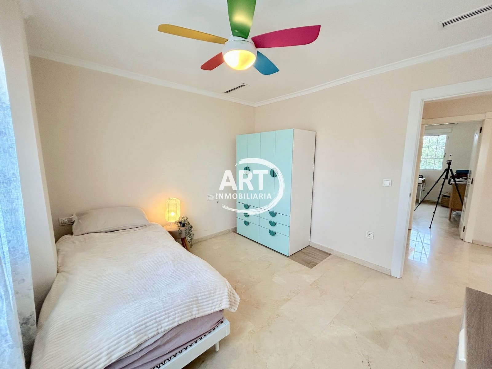 3 soveværelse Villa til salg i L'Eliana med swimmingpool garage - € 698.000 (Ref: 8912324)