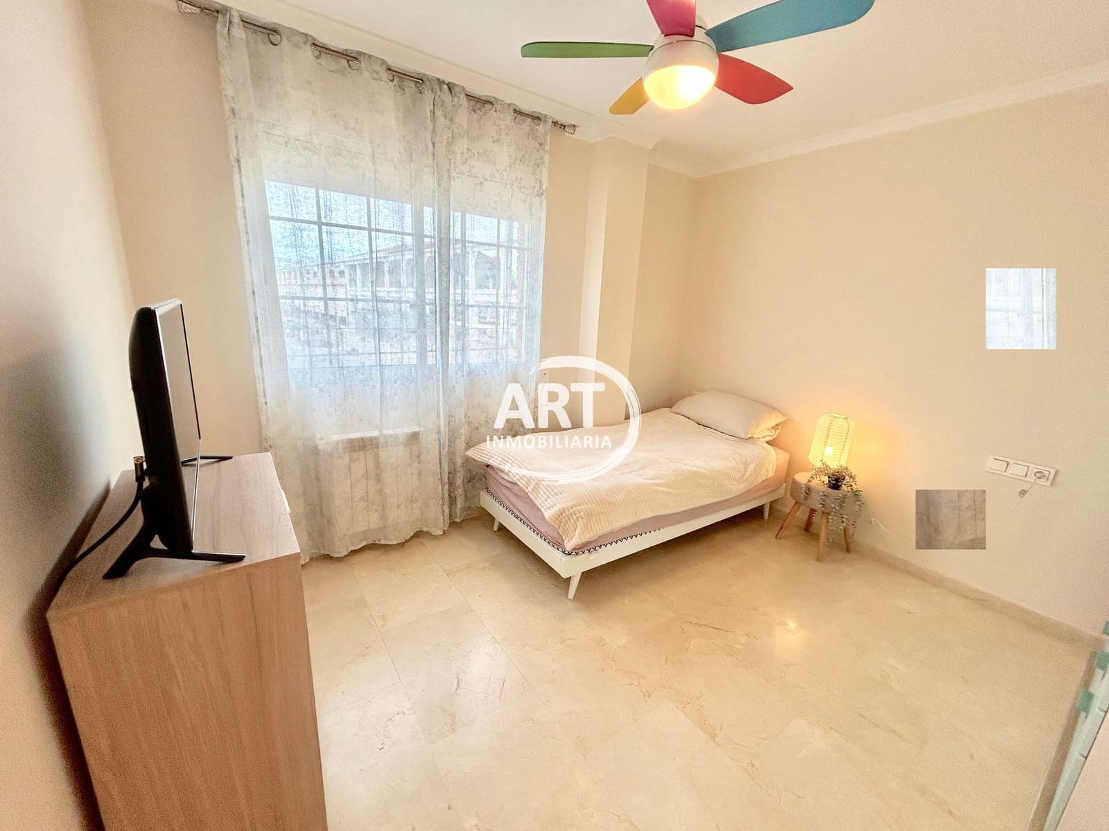 3 soveværelse Villa til salg i L'Eliana med swimmingpool garage - € 698.000 (Ref: 8912324)