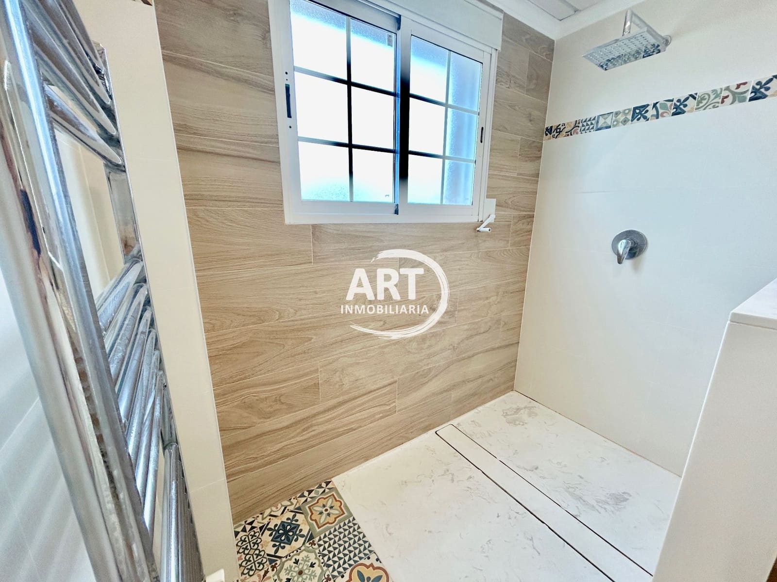 3 soveværelse Villa til salg i L'Eliana med swimmingpool garage - € 698.000 (Ref: 8912324)