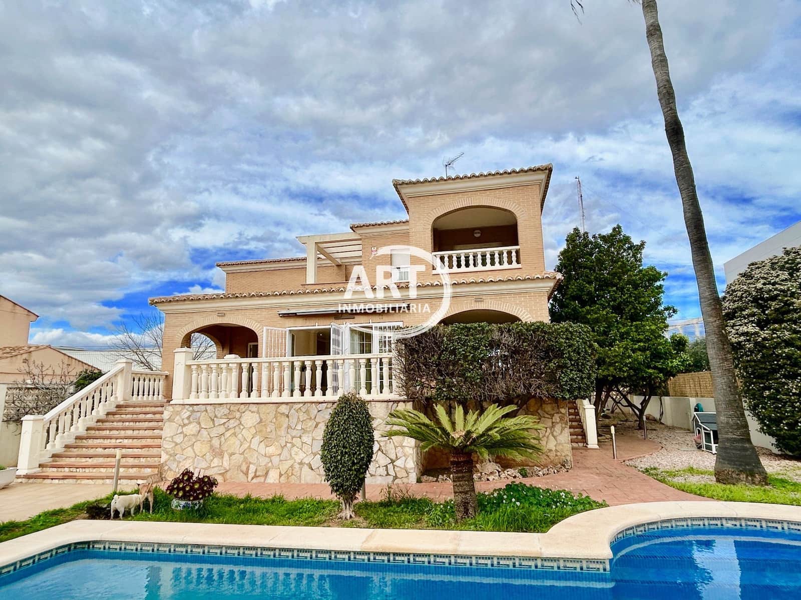 3 soveværelse Villa til salg i L'Eliana med swimmingpool garage - € 698.000 (Ref: 8912324)