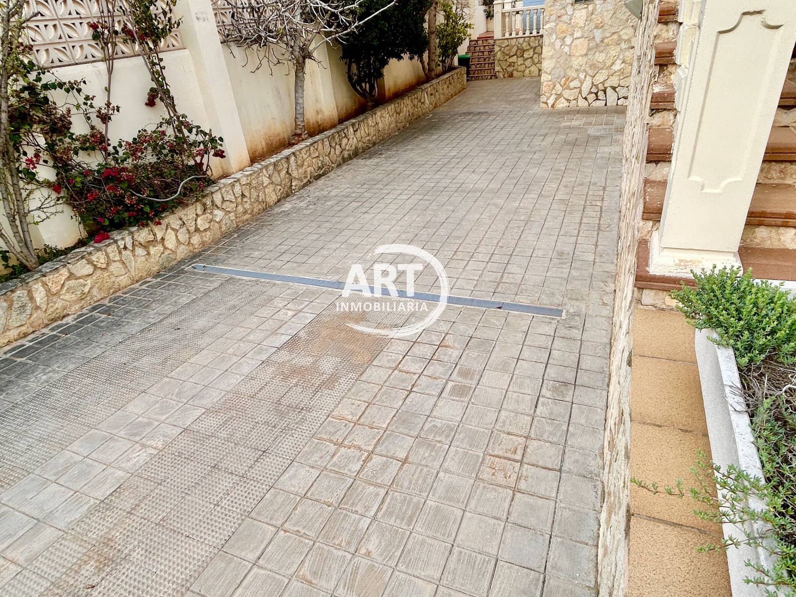 3 soveværelse Villa til salg i L'Eliana med swimmingpool garage - € 698.000 (Ref: 8912324)