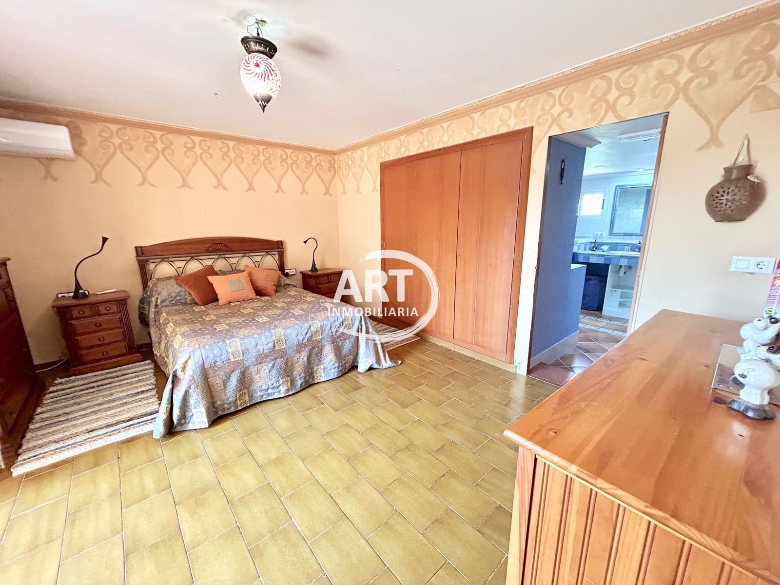 8 soverom Villa til salgs i Serra med svømmebasseng garasje - € 700 000 (Ref: 8997690)