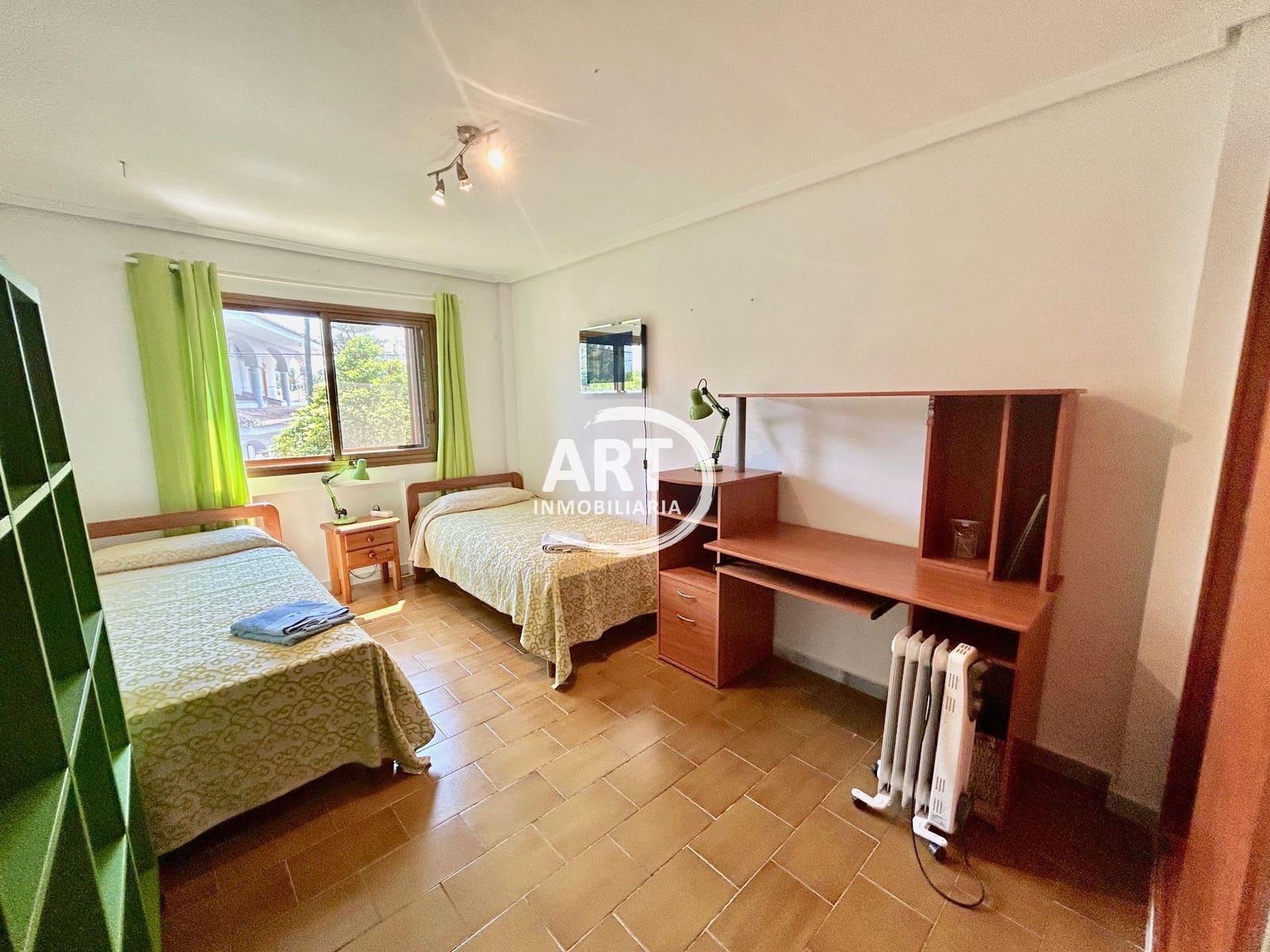 8 soverom Villa til salgs i Serra med svømmebasseng garasje - € 700 000 (Ref: 8997690)