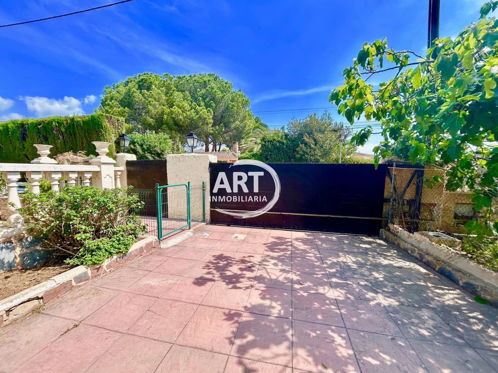 8 soverom Villa til salgs i Serra med svømmebasseng garasje - € 700 000 (Ref: 8997690)