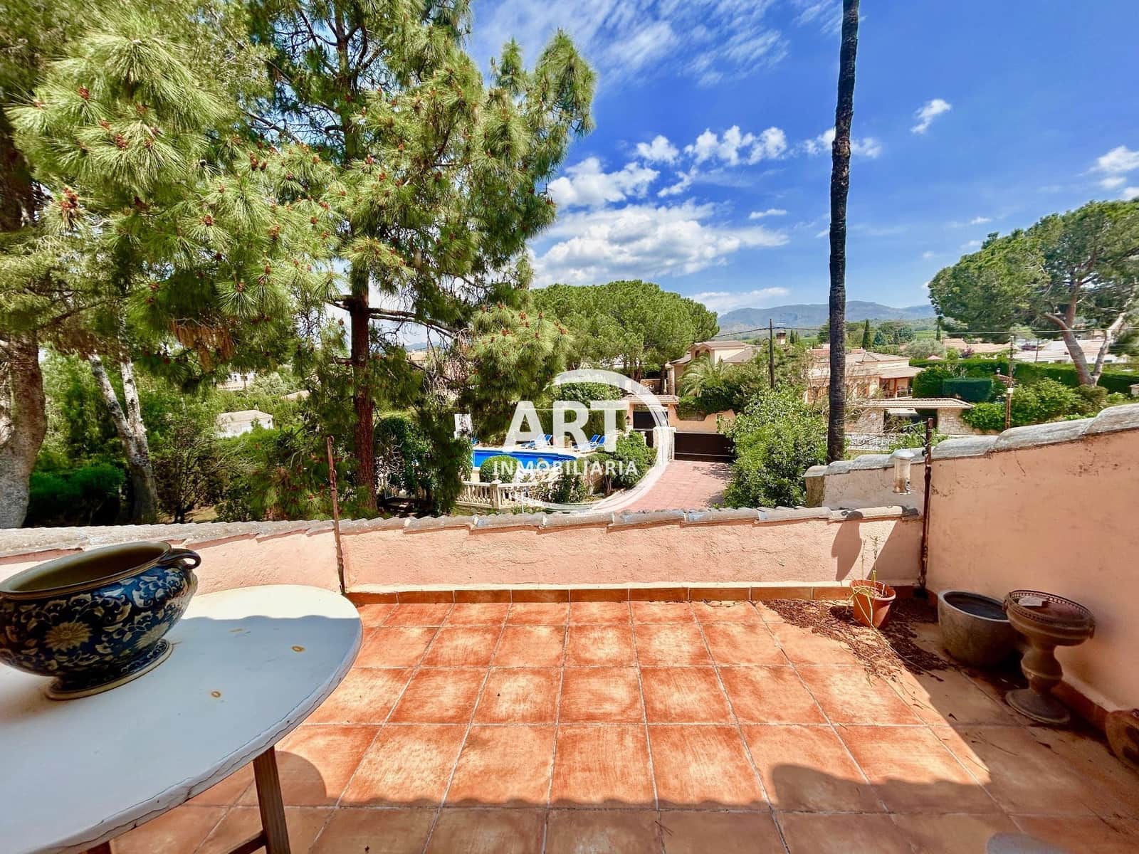 8 soverom Villa til salgs i Serra med svømmebasseng garasje - € 700 000 (Ref: 8997690)