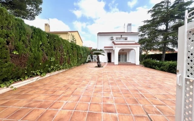 6 soveværelse Villa til leje i San Antonio de Benagéber med garage - € 2.500 (Ref: 9060660)