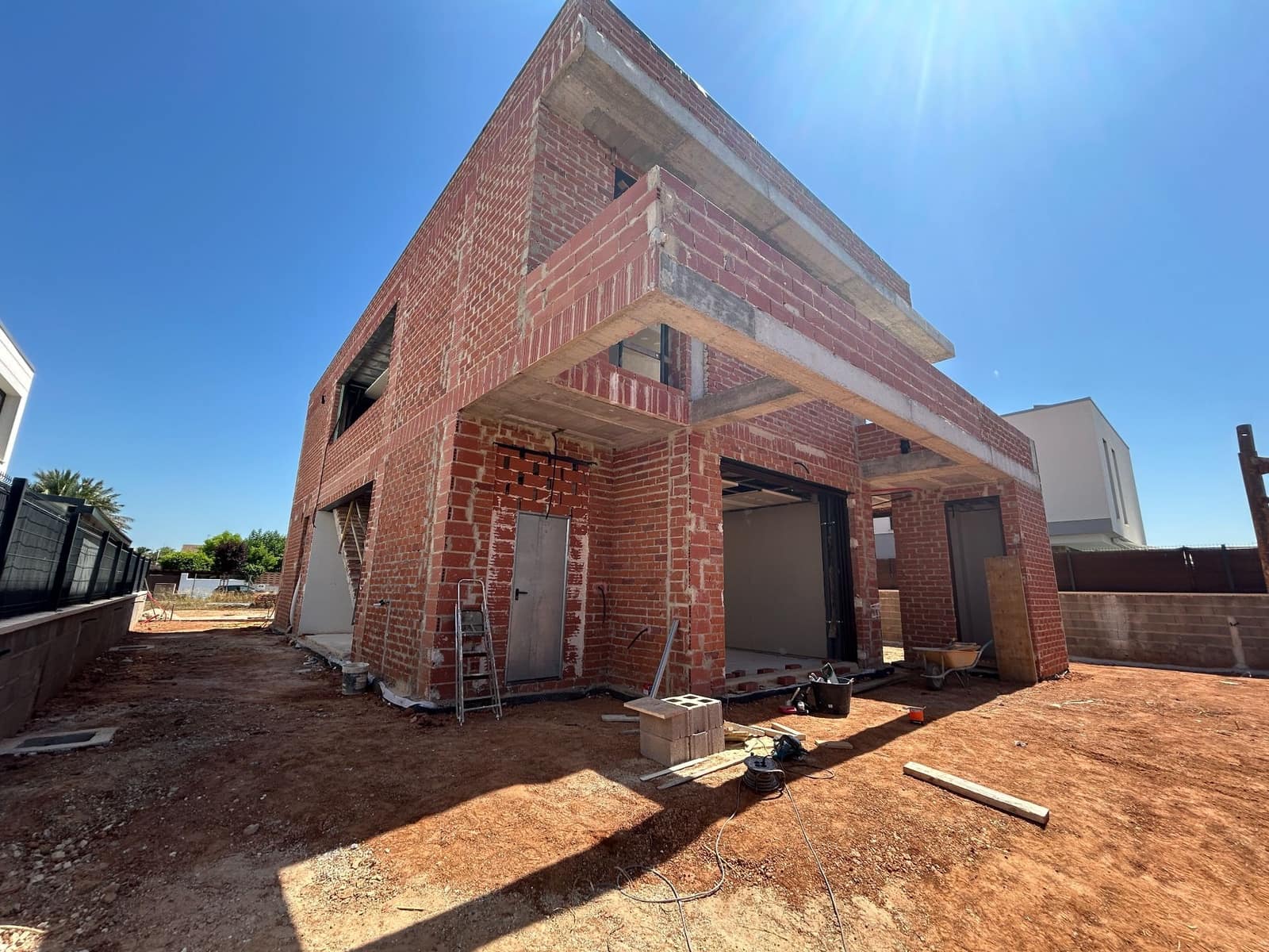 4 sypialnia Willa na sprzedaż w L'Eliana z basenem garażem - 875 000 € (Ref: 9095811)