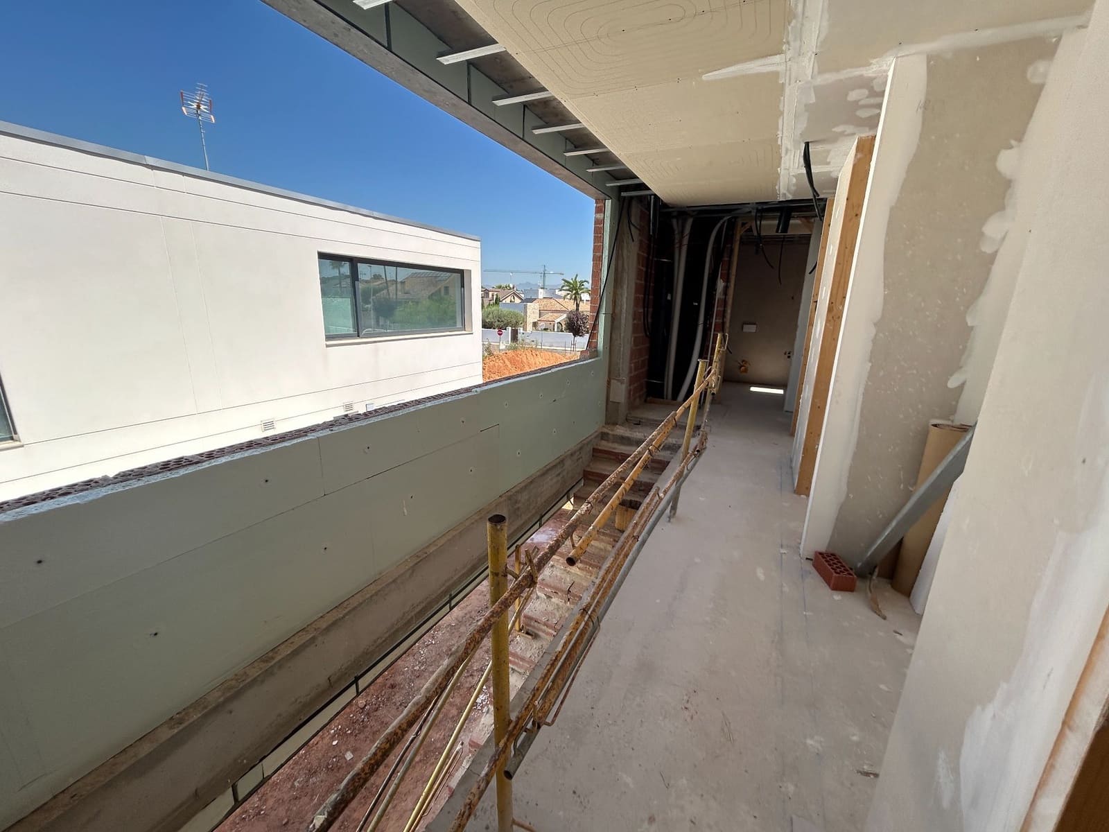 4 sypialnia Willa na sprzedaż w L'Eliana z basenem garażem - 875 000 € (Ref: 9095811)