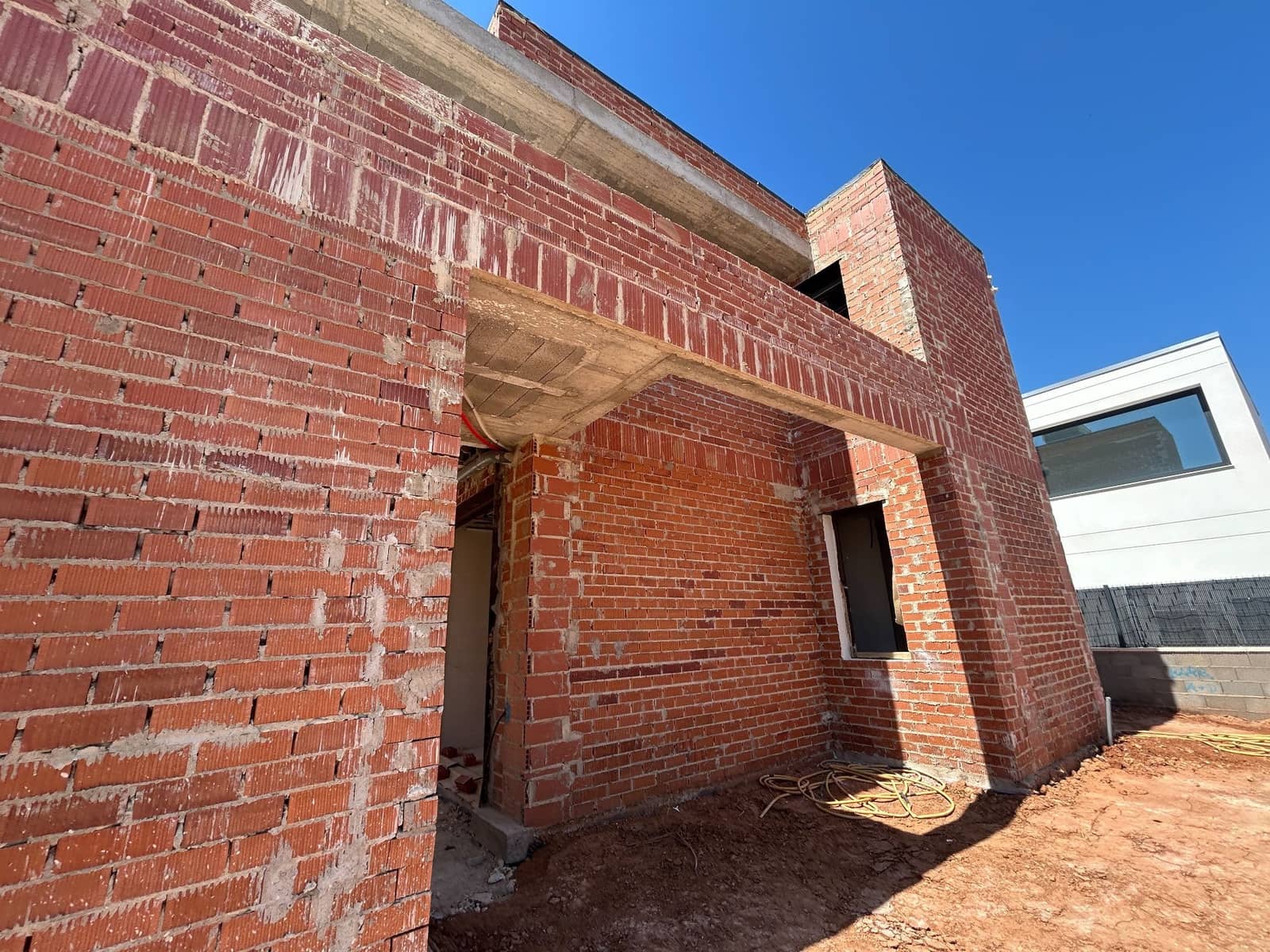 4 sypialnia Willa na sprzedaż w L'Eliana z basenem garażem - 875 000 € (Ref: 9095811)