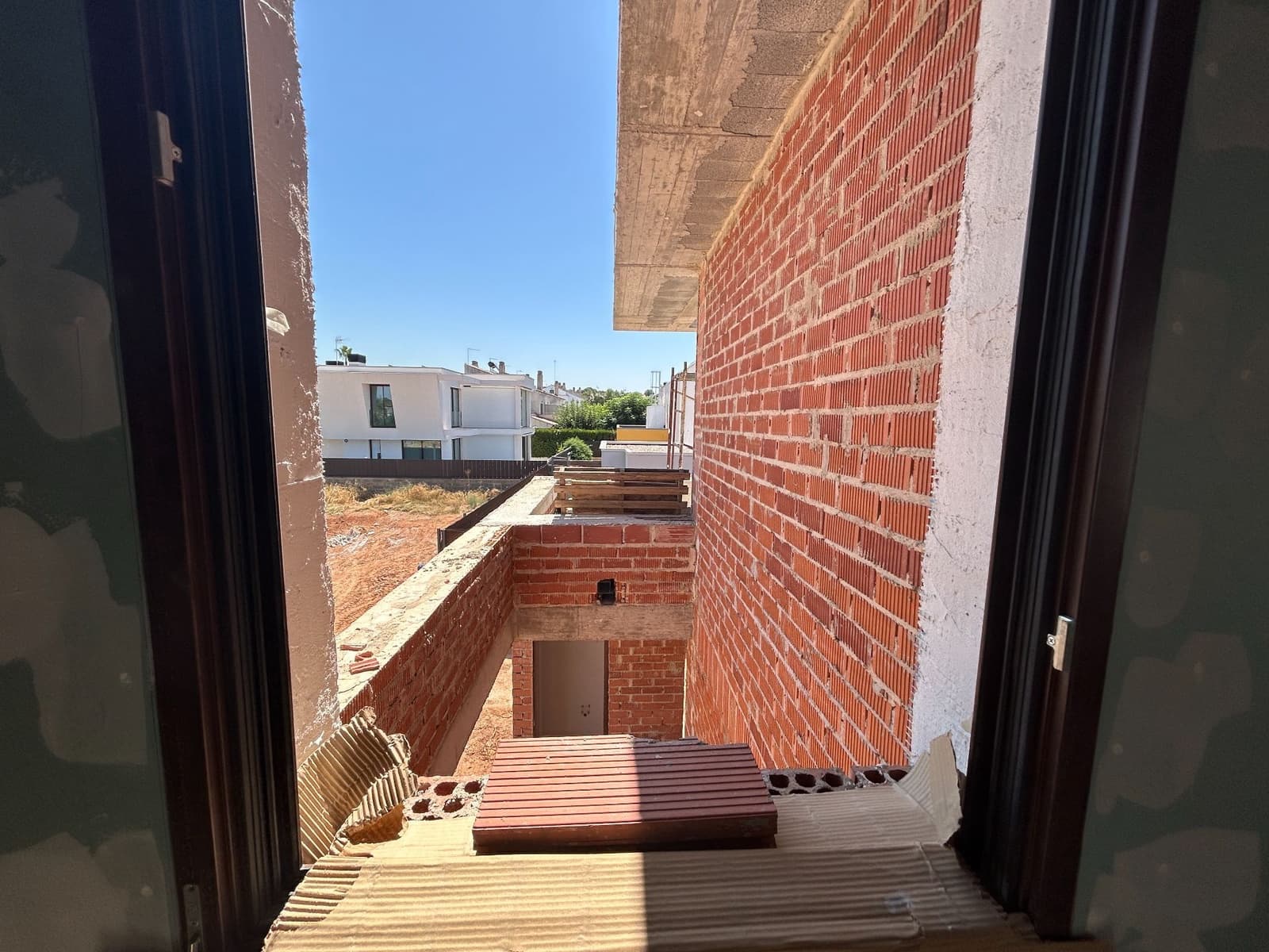 4 sypialnia Willa na sprzedaż w L'Eliana z basenem garażem - 875 000 € (Ref: 9095811)