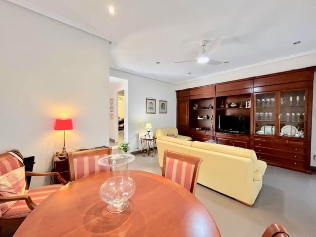 5 chambre Villa/Maison Semi-Mitoyenne à vendre à Riba-roja de Túria - 420 000 € (Ref: 9124341)