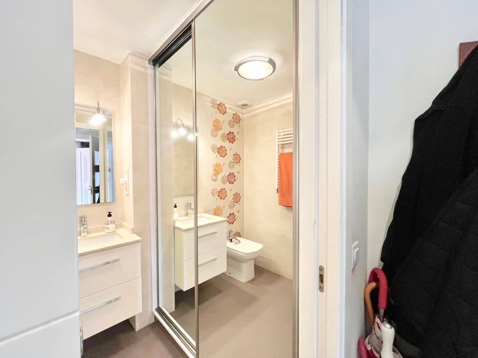 5 soveværelse Semi-Rækkehus til salg i Riba-roja de Turia - € 420.000 (Ref: 9124341)