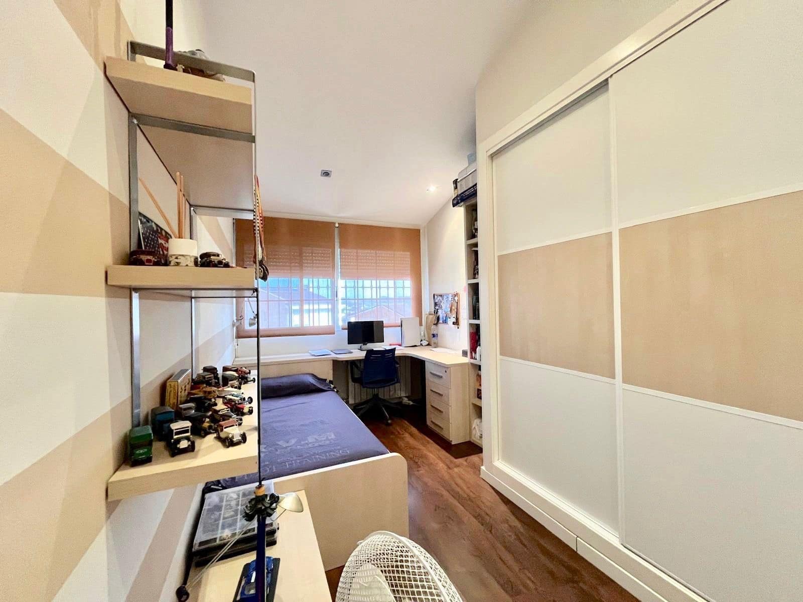 5 soveværelse Semi-Rækkehus til salg i Riba-roja de Turia - € 420.000 (Ref: 9124341)