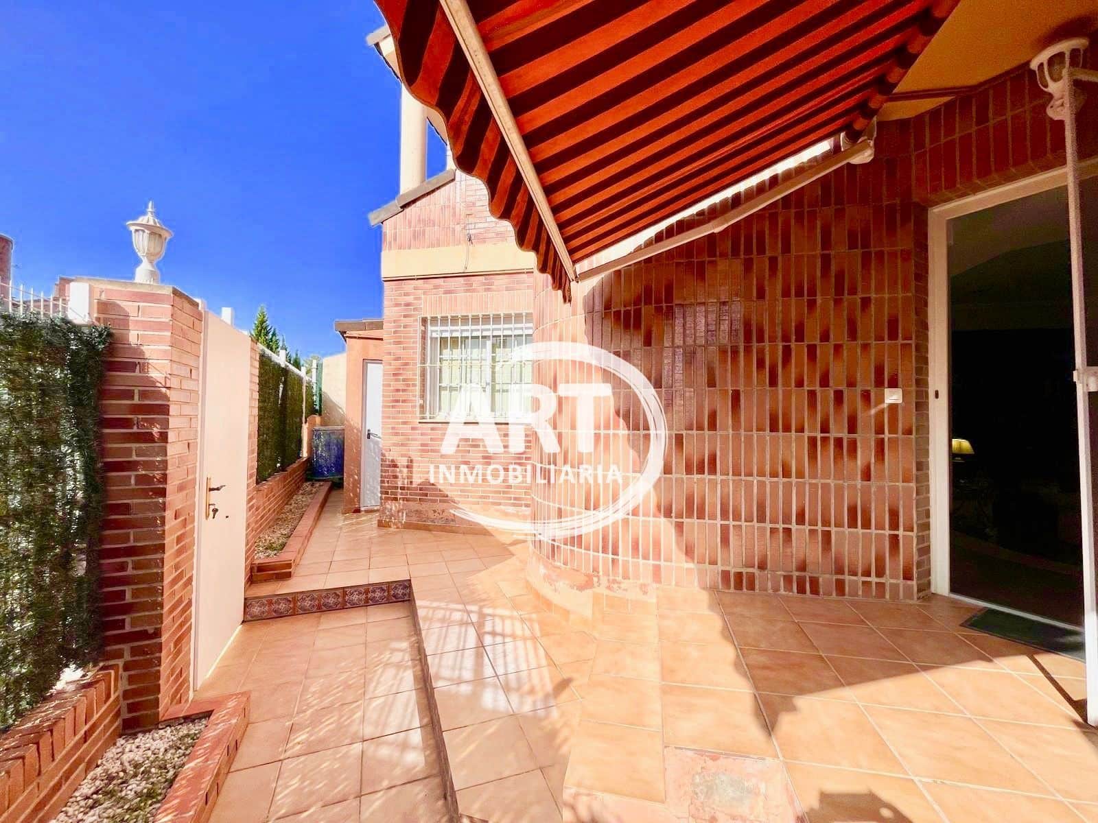 5 soveværelse Semi-Rækkehus til salg i Riba-roja de Turia - € 420.000 (Ref: 9124341)