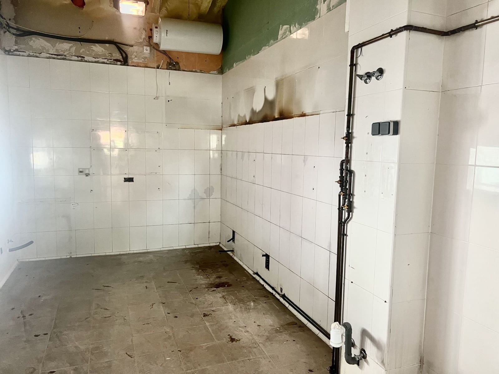 Kommersiell til salgs i Betera - € 320 000 (Ref: 9172523)