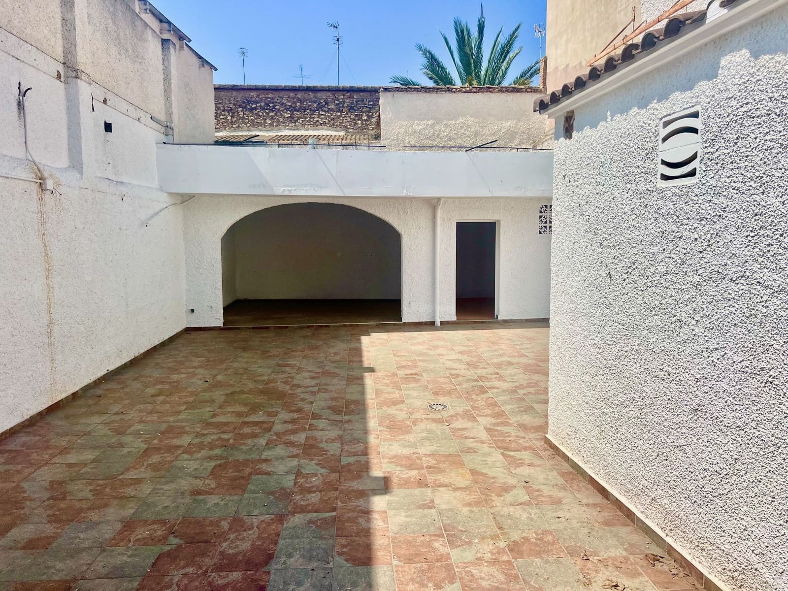 Kommersiell til salgs i Betera - € 320 000 (Ref: 9172523)