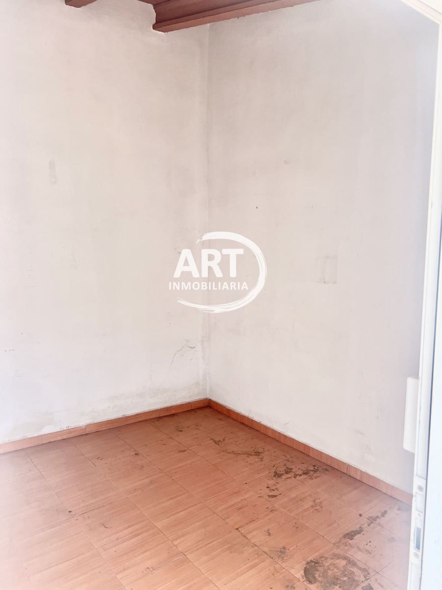 Kommersiell til salgs i Betera - € 320 000 (Ref: 9172523)