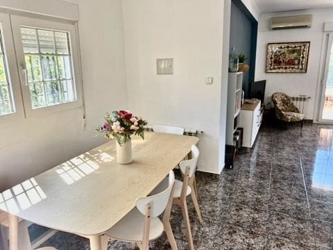 4 soveværelse Villa til leje i L'Eliana med swimmingpool - € 2.300 (Ref: 9172524)