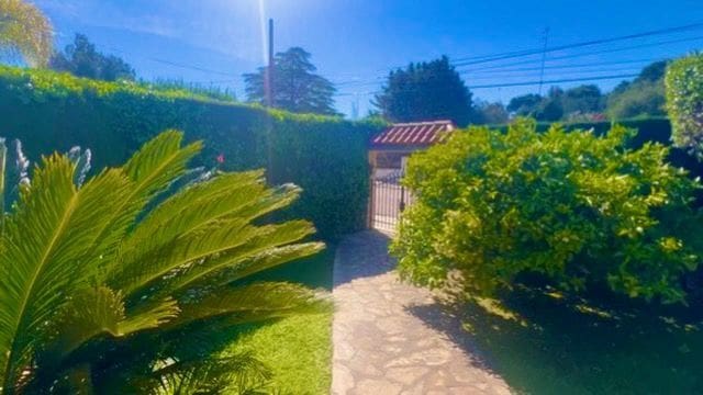 4 soveværelse Villa til leje i L'Eliana med swimmingpool - € 2.300 (Ref: 9172524)