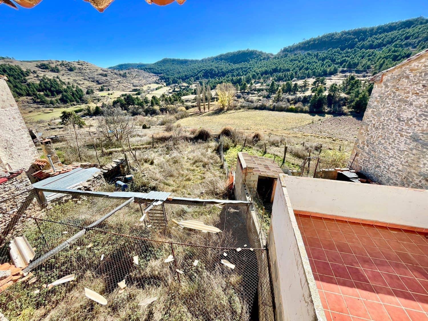 3 soveværelse Semi-Rækkehus til salg i Alcala de la Selva - € 69.000 (Ref: 9172535)