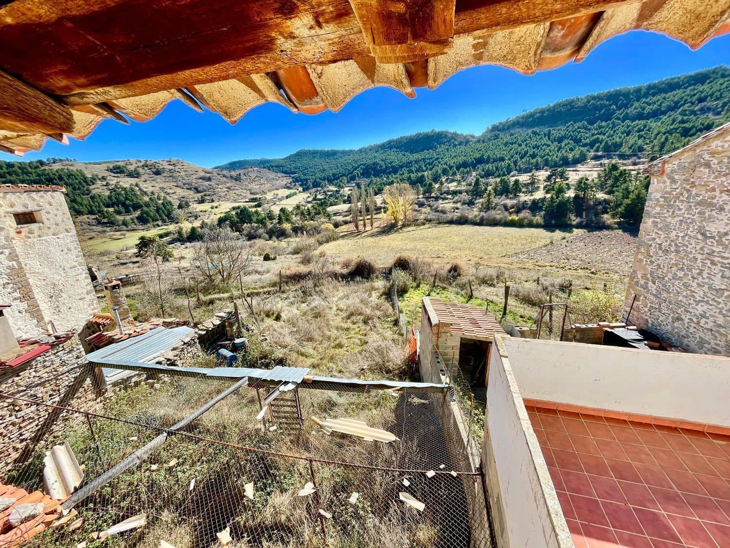 3 soveværelse Semi-Rækkehus til salg i Alcala de la Selva - € 69.000 (Ref: 9172535)