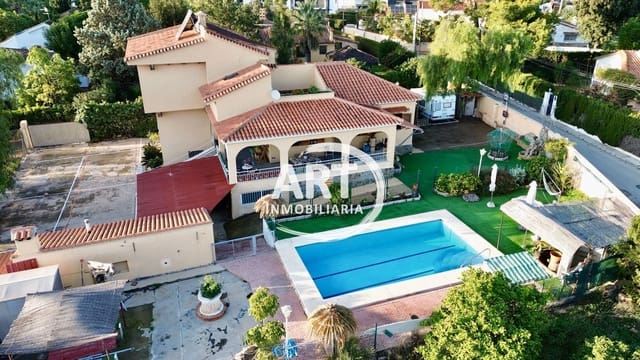 Chalet de 6 habitaciones en San Antonio de Benagéber en venta con piscina garaje - 595.000 € (Ref: 9176176)