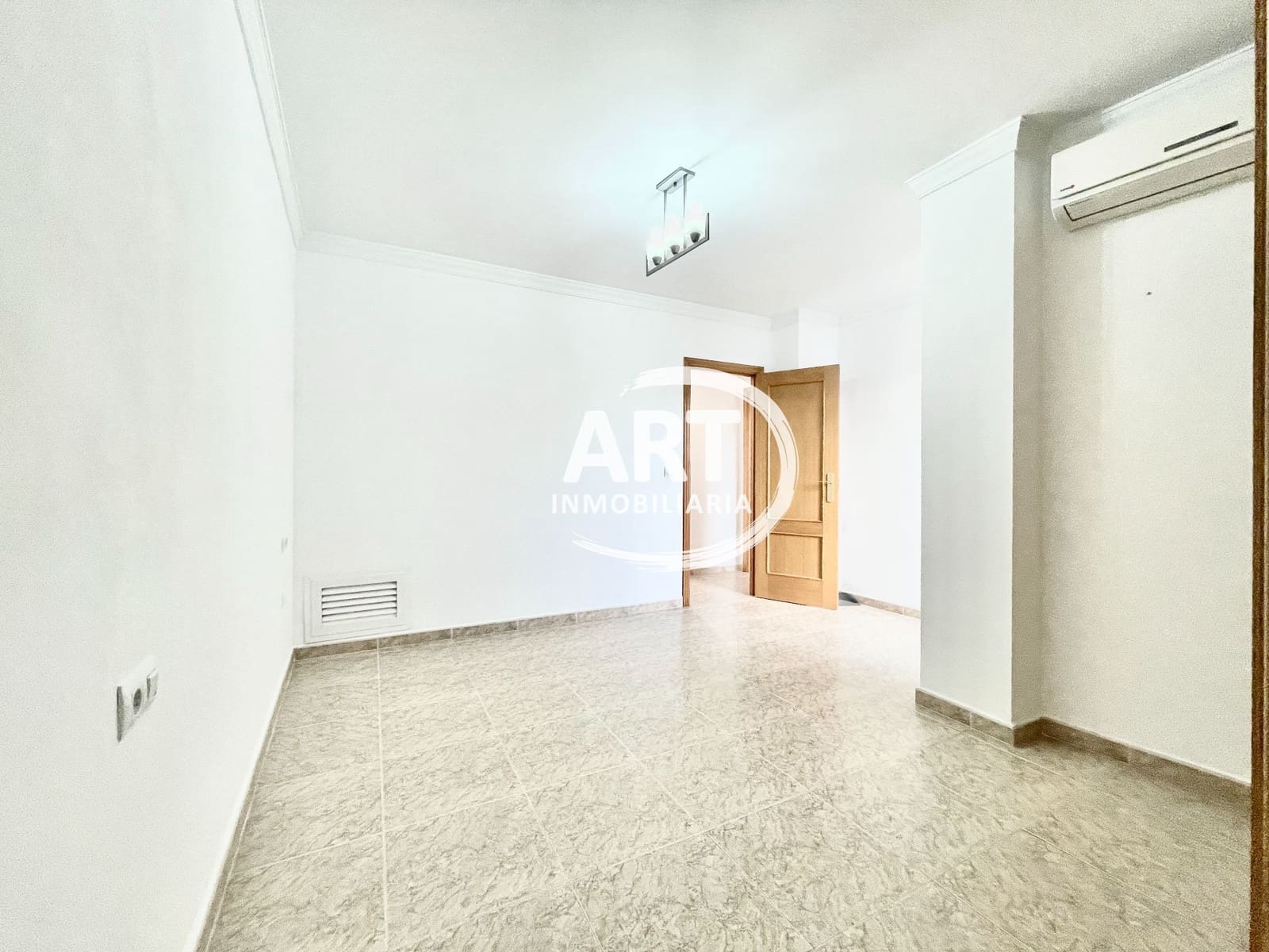 3 bedroom Flat for rent in San Antonio de Benageber with garage - € 1,200 (Ref: 9193526)