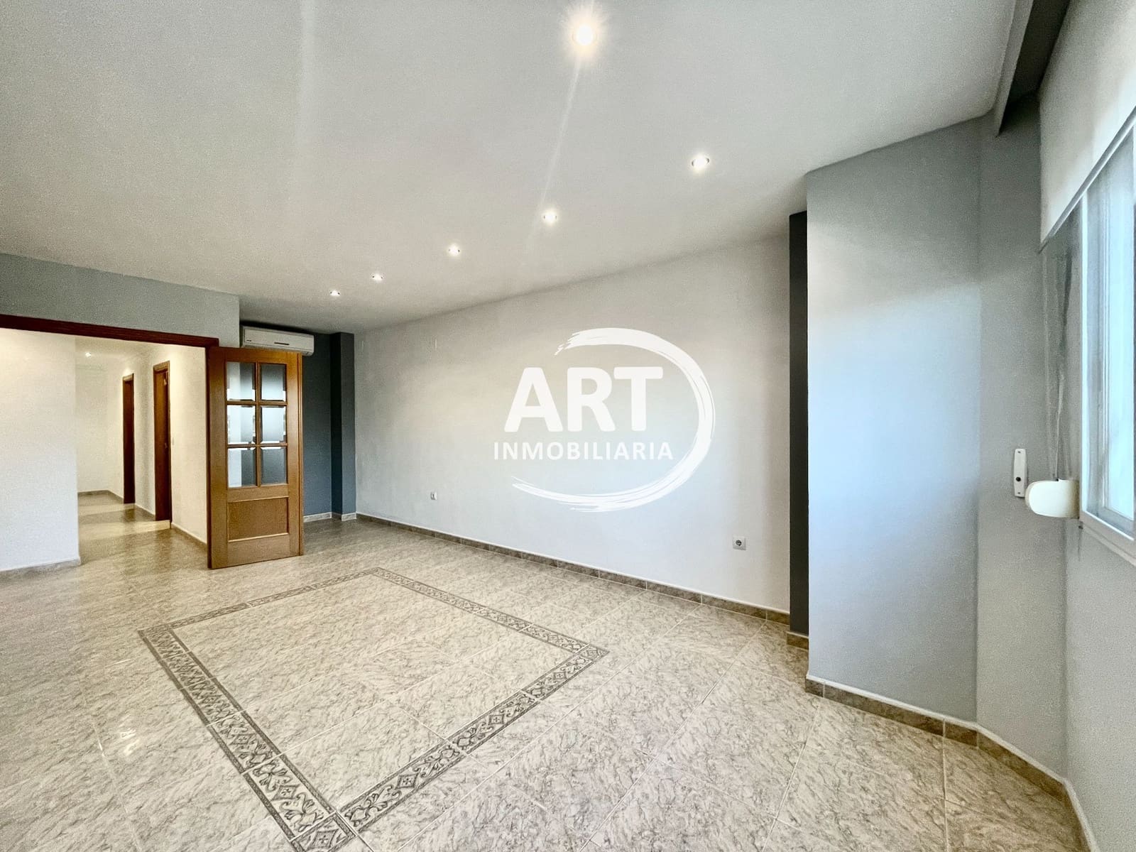 3 bedroom Flat for rent in San Antonio de Benageber with garage - € 1,200 (Ref: 9193526)