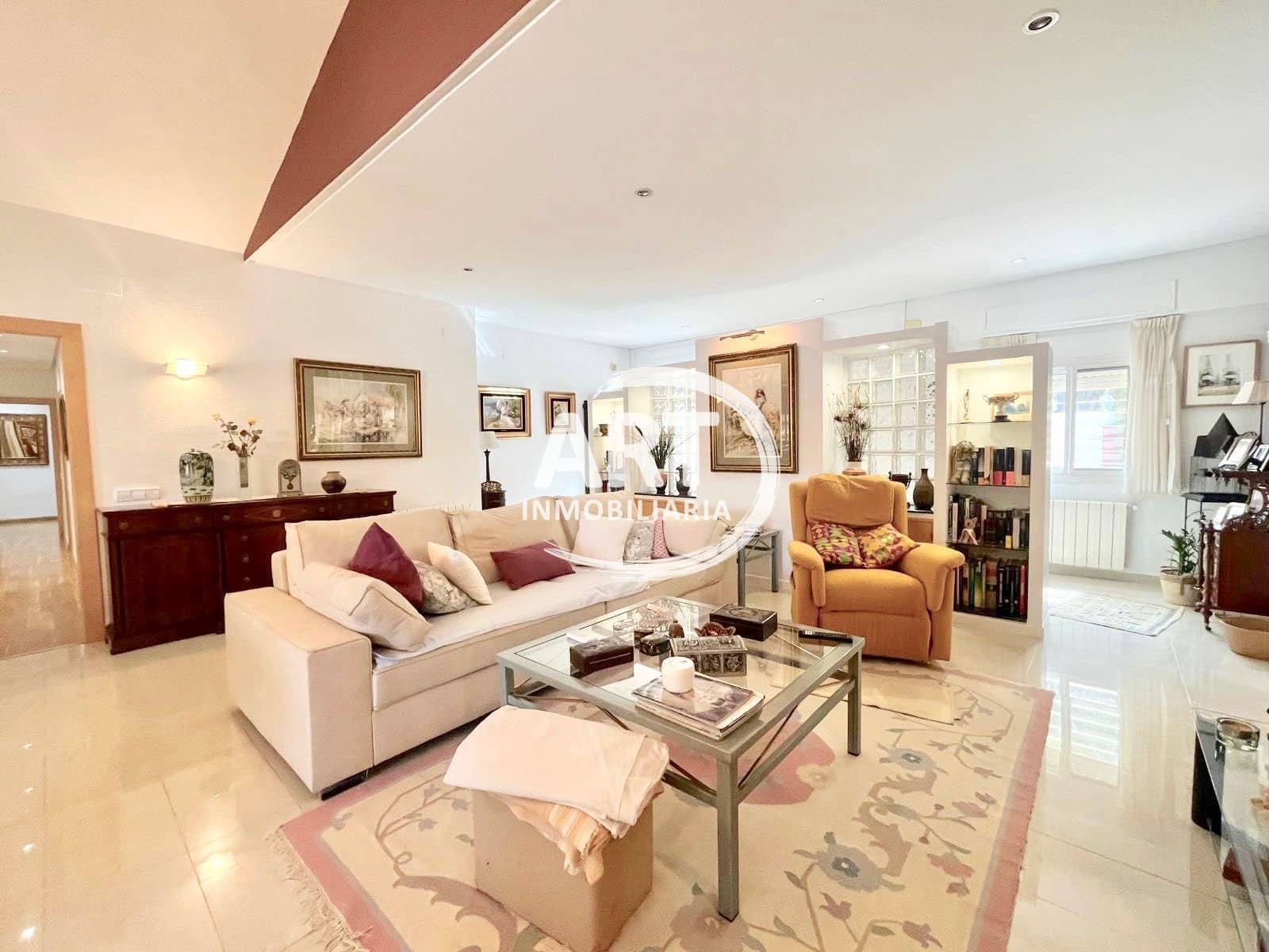 4 soverom Villa til salgs i L'Eliana med svømmebasseng garasje - € 720 000 (Ref: 9204231)