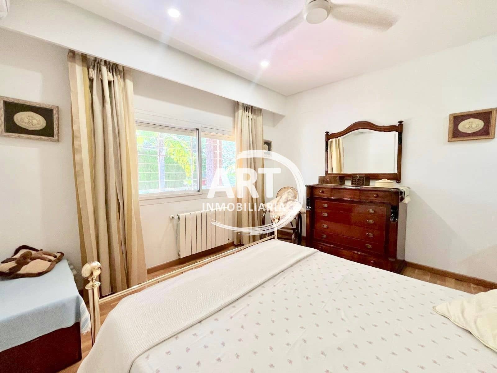 4 soverom Villa til salgs i L'Eliana med svømmebasseng garasje - € 720 000 (Ref: 9204231)