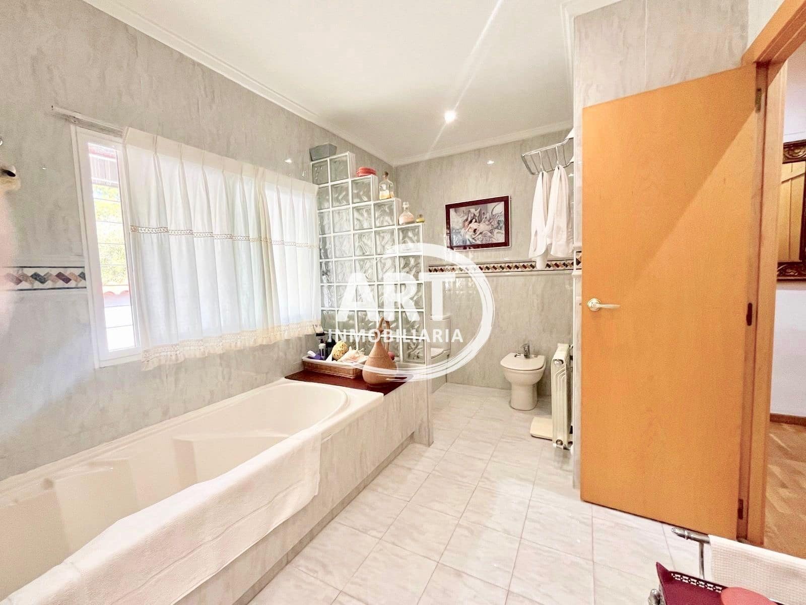 4 soverom Villa til salgs i L'Eliana med svømmebasseng garasje - € 720 000 (Ref: 9204231)