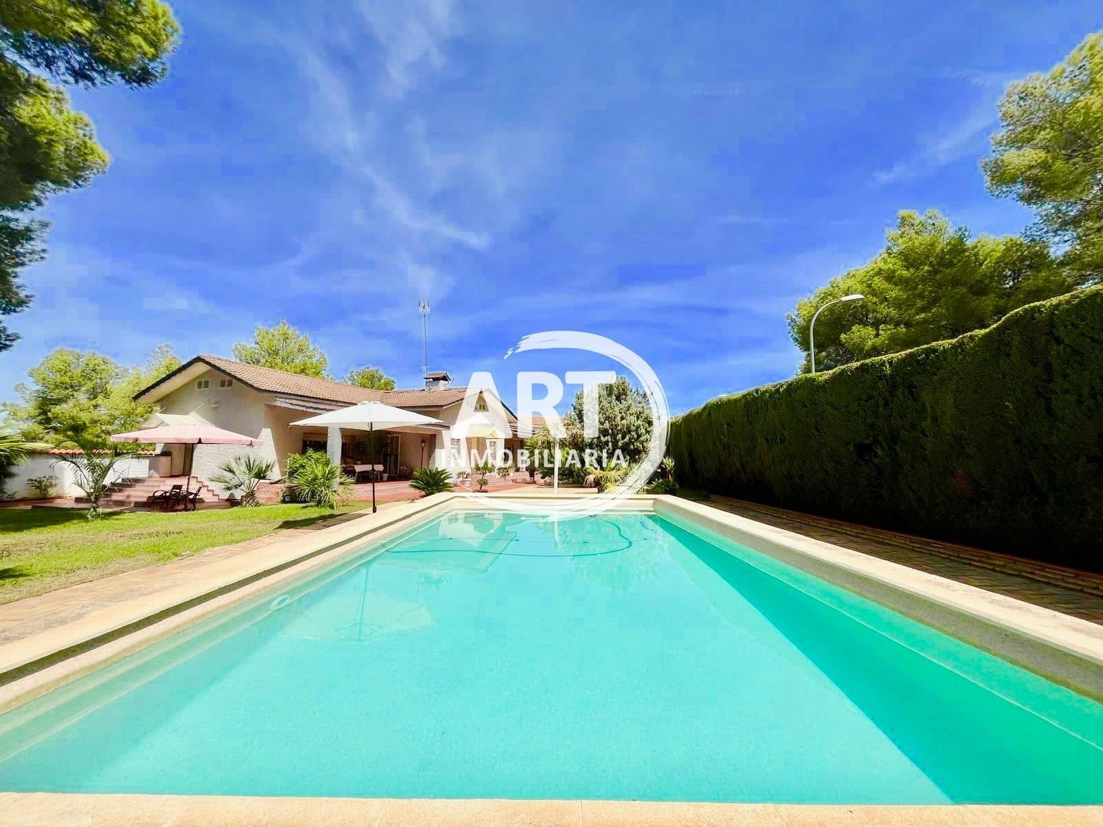 4 soverom Villa til salgs i L'Eliana med svømmebasseng garasje - € 720 000 (Ref: 9204231)