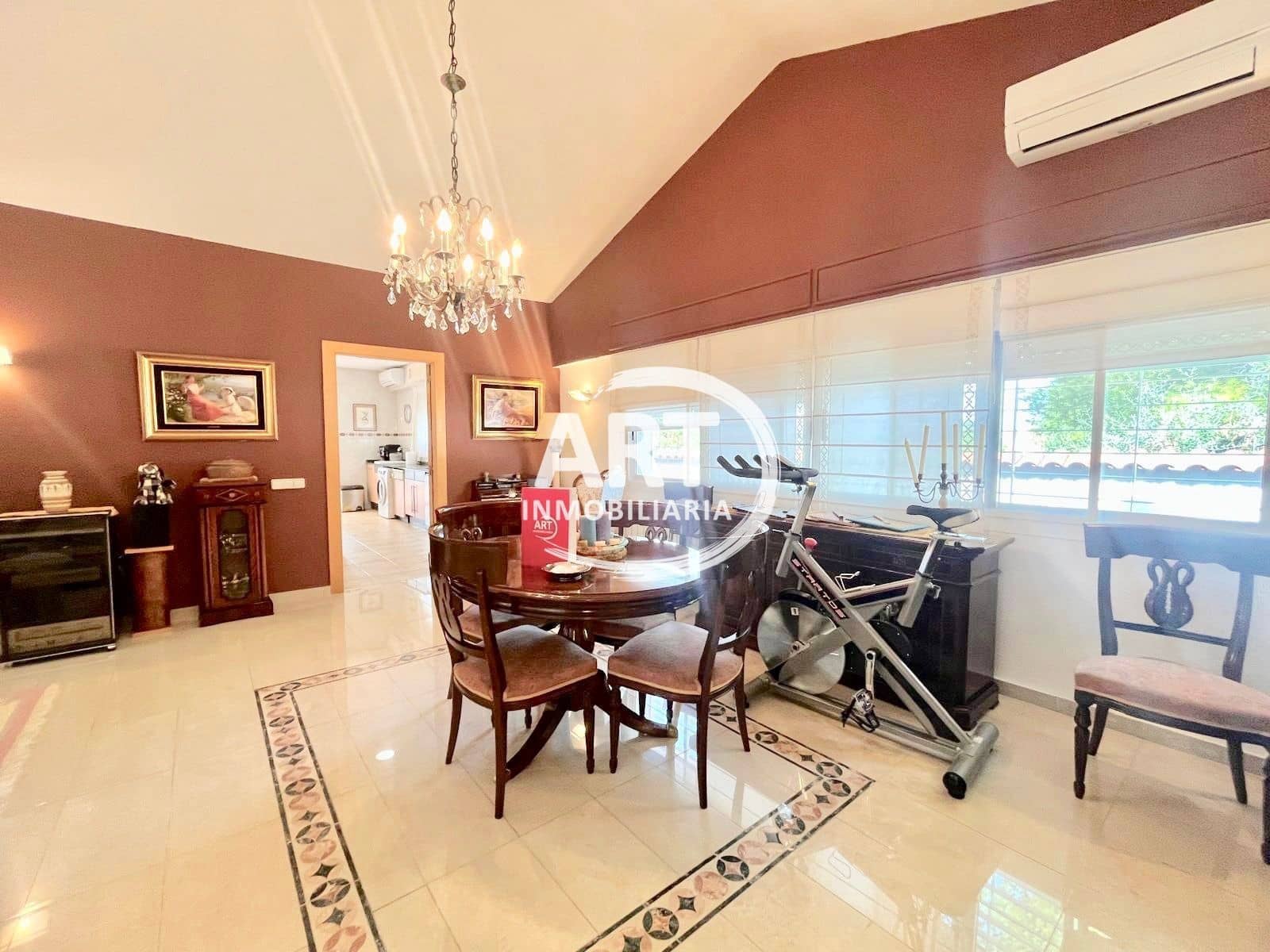 4 soverom Villa til salgs i L'Eliana med svømmebasseng garasje - € 720 000 (Ref: 9204231)