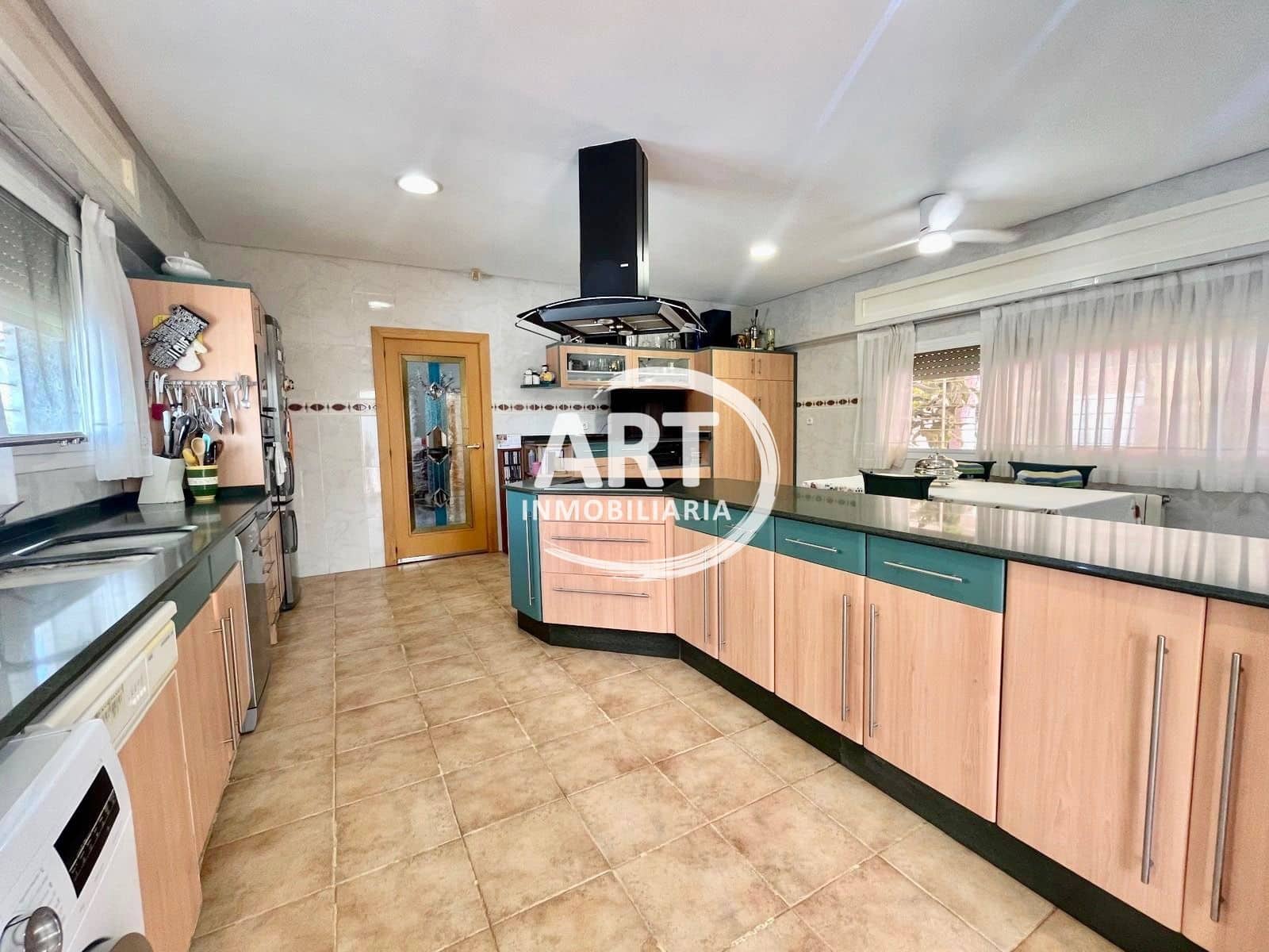 4 soverom Villa til salgs i L'Eliana med svømmebasseng garasje - € 720 000 (Ref: 9204231)