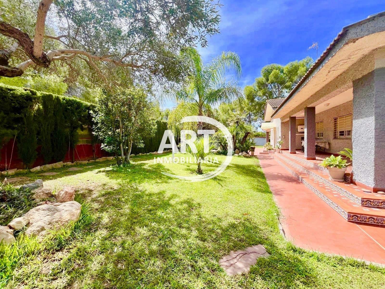 4 soverom Villa til salgs i L'Eliana med svømmebasseng garasje - € 720 000 (Ref: 9204231)