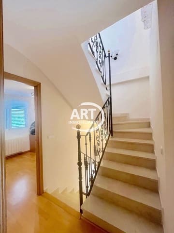 3 bedroom Semi-detached Villa for sale in Bétera with pool garage - € 520,000 (Ref: 9226195)