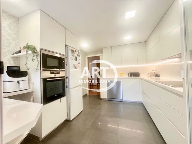 3 bedroom Semi-detached Villa for sale in Bétera with pool garage - € 520,000 (Ref: 9226195)