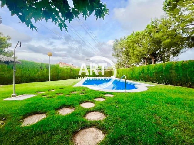 3 bedroom Semi-detached Villa for sale in Bétera with pool garage - € 520,000 (Ref: 9226195)