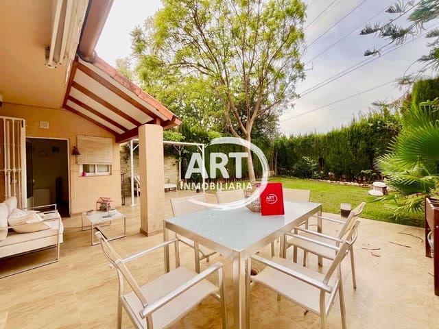 3 bedroom Semi-detached Villa for sale in Bétera with pool garage - € 520,000 (Ref: 9226195)