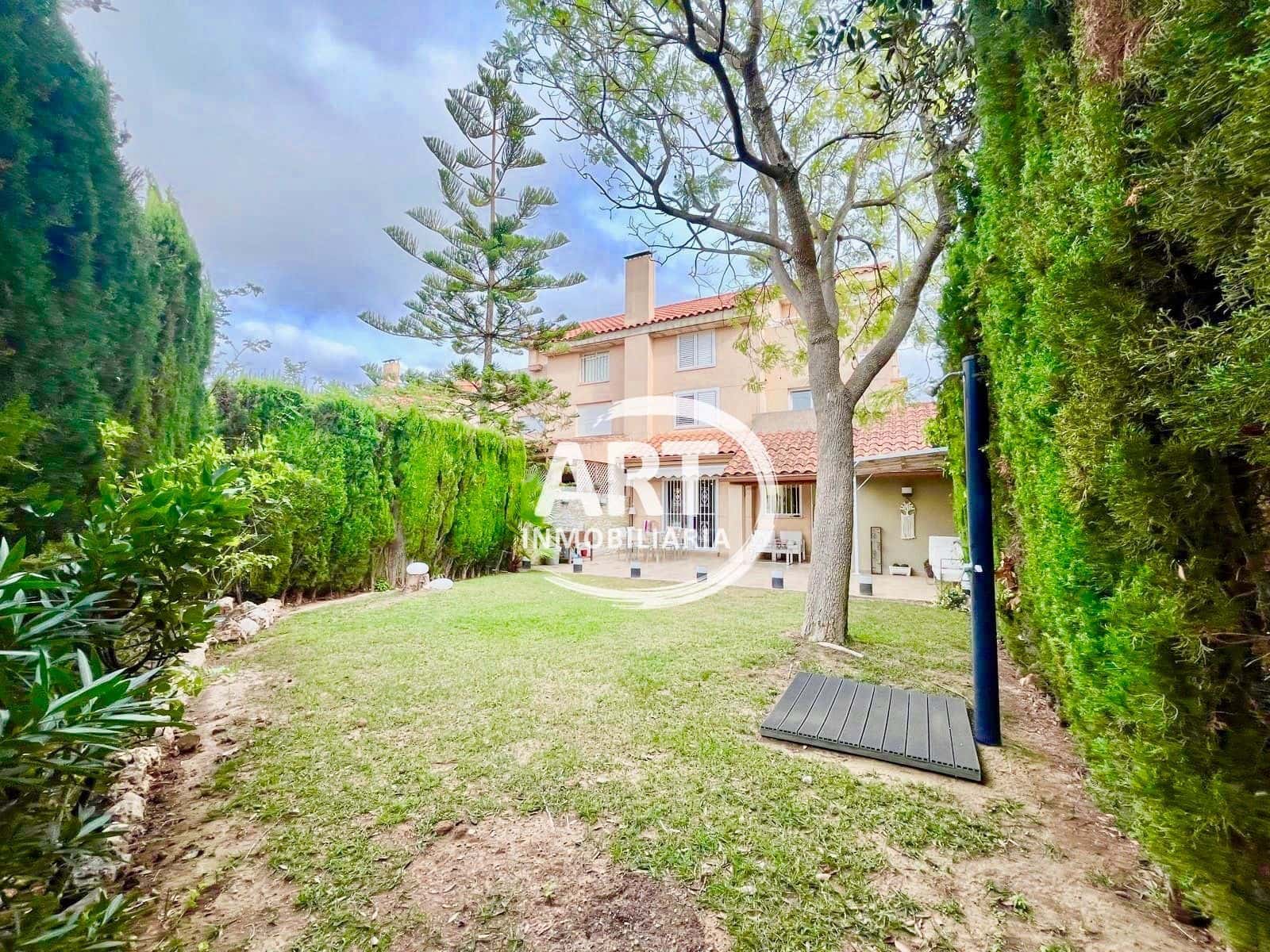 3 sovrum Semi-fristående Villa till salu i Betera med pool garage - 520 000 € (Ref: 9226195)