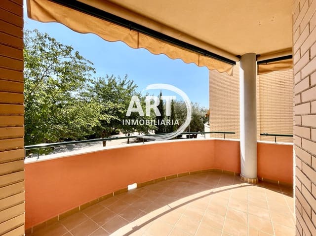 2 slaapkamer Flat te koop in La Pobla de Vallbona met zwembad garage - € 280.000 (Ref: 9232272)