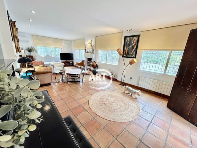 3 soverom Villa til salgs i San Antonio de Benagéber - € 565 000 (Ref: 9280889)