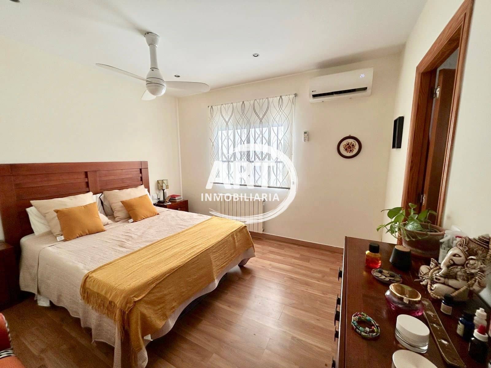 3 soverom Villa til salgs i La Pobla de Vallbona med svømmebasseng garasje - € 425 000 (Ref: 9280890)