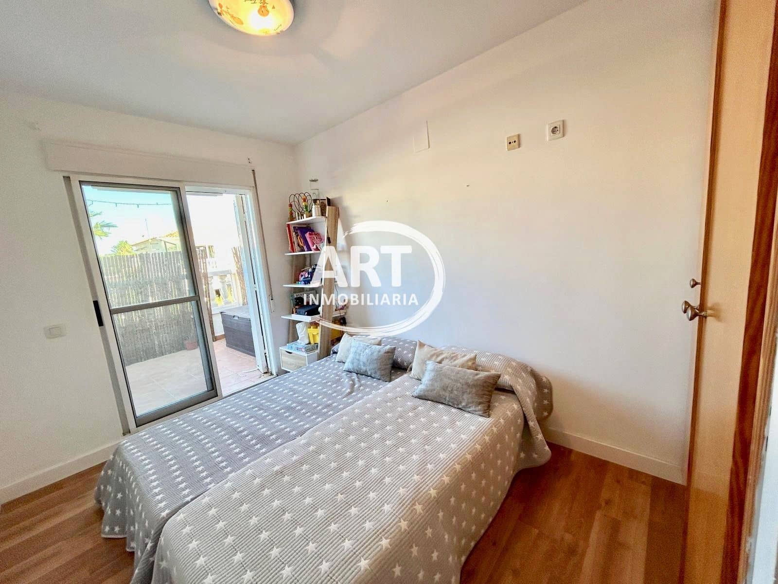 3 soverom Villa til salgs i La Pobla de Vallbona med svømmebasseng garasje - € 425 000 (Ref: 9280890)